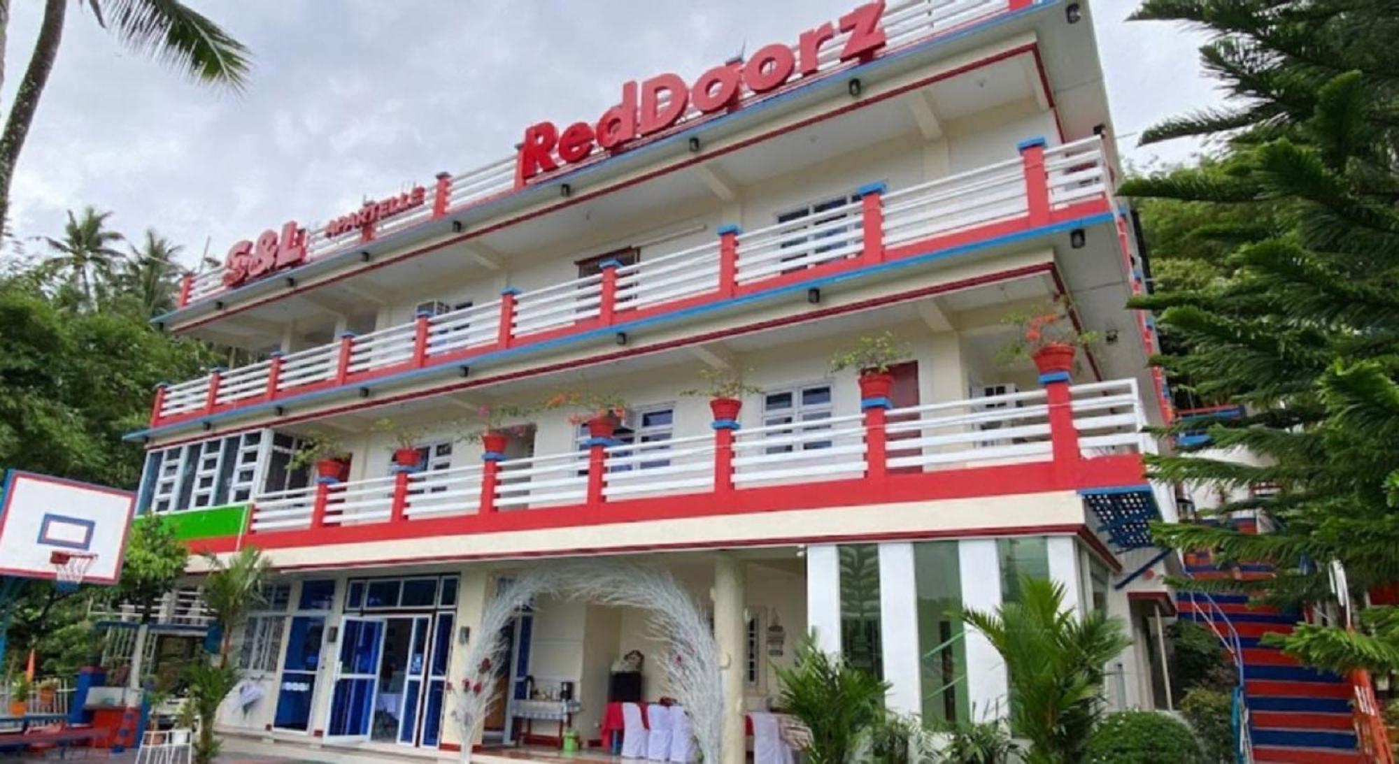 Reddoorz At S & L Apartelle Daraga Albay Hotel Legazpi Exterior photo