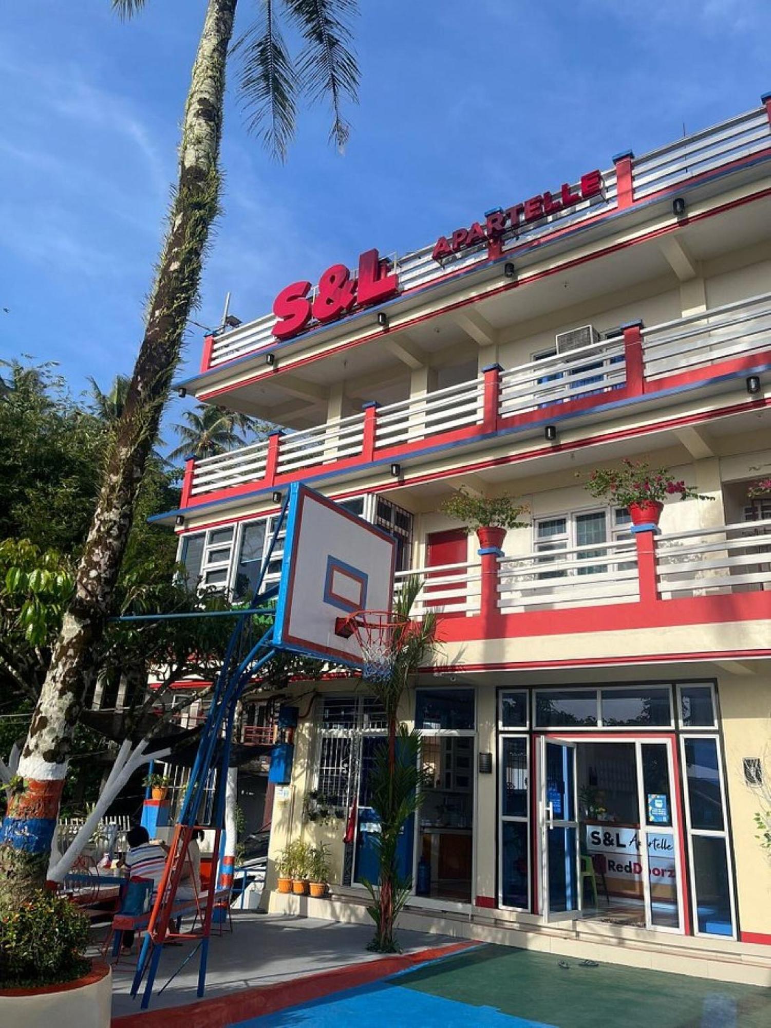 Reddoorz At S & L Apartelle Daraga Albay Legazpi Exterior photo